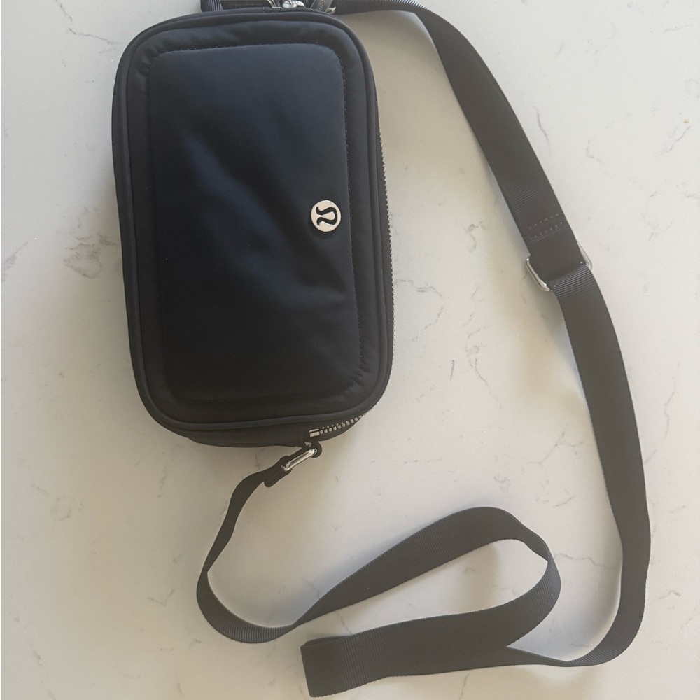 Lululemon Athletica Black Belt Bag Compact Design
